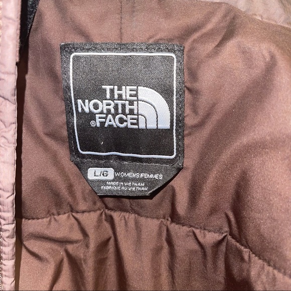 North Face | Women’s Primaloft Jacket - Picture 3 of 6